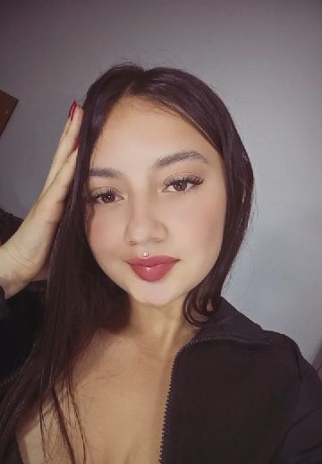 Karen from Colombia, a member of OmeTVCam
